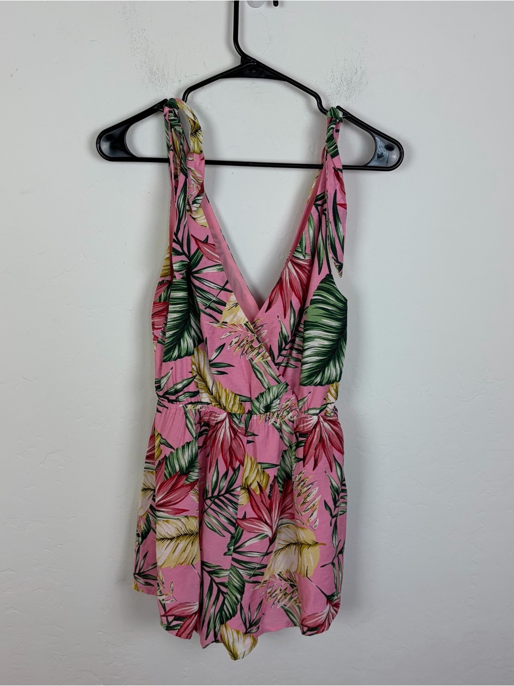 Superdown Penelope Palm Front Wrap Romper - Picture 7 of 9